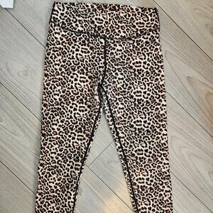 Leopard print 3/4 length leggings